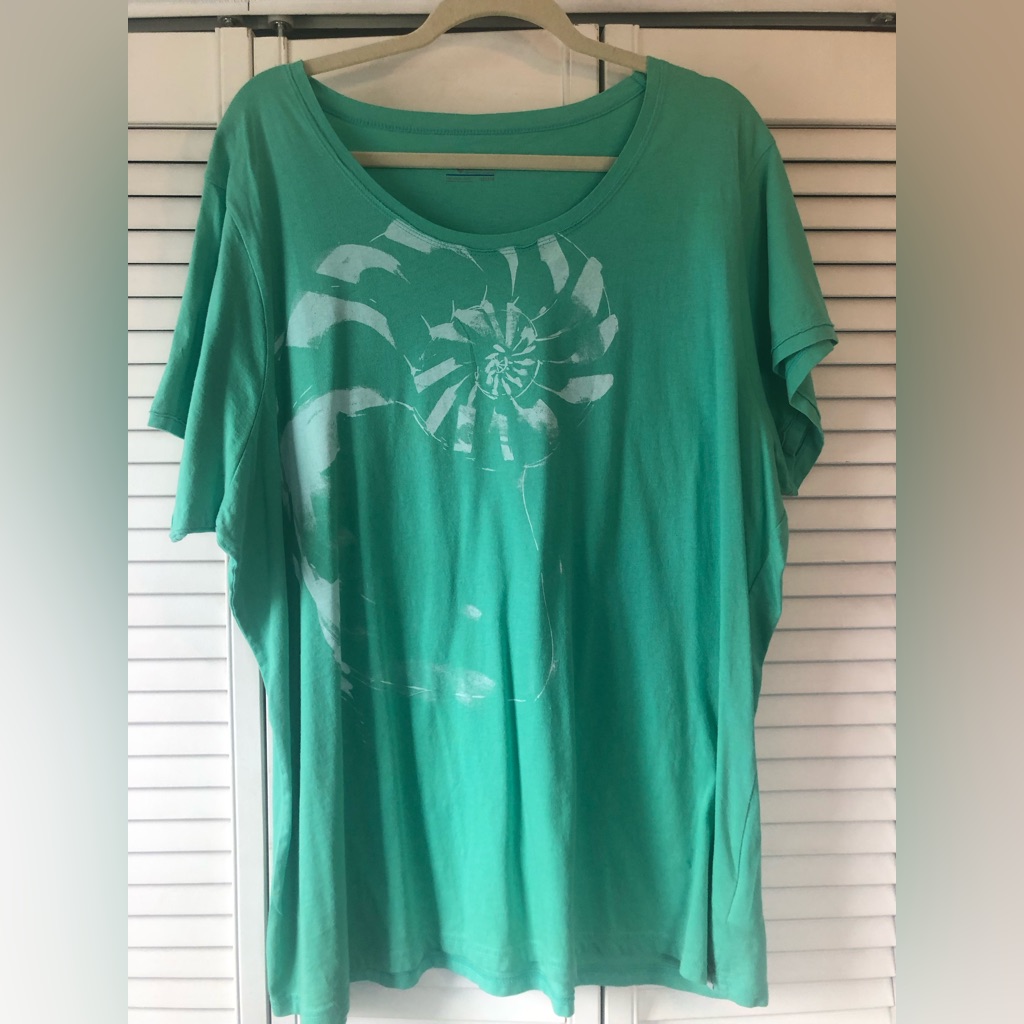 Seashell Tee